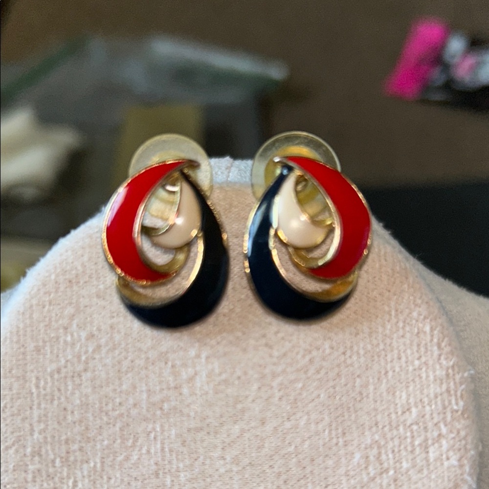 Vintage 80 s Enamel Elegant Red and Navy Blue Earrings Gold pierced